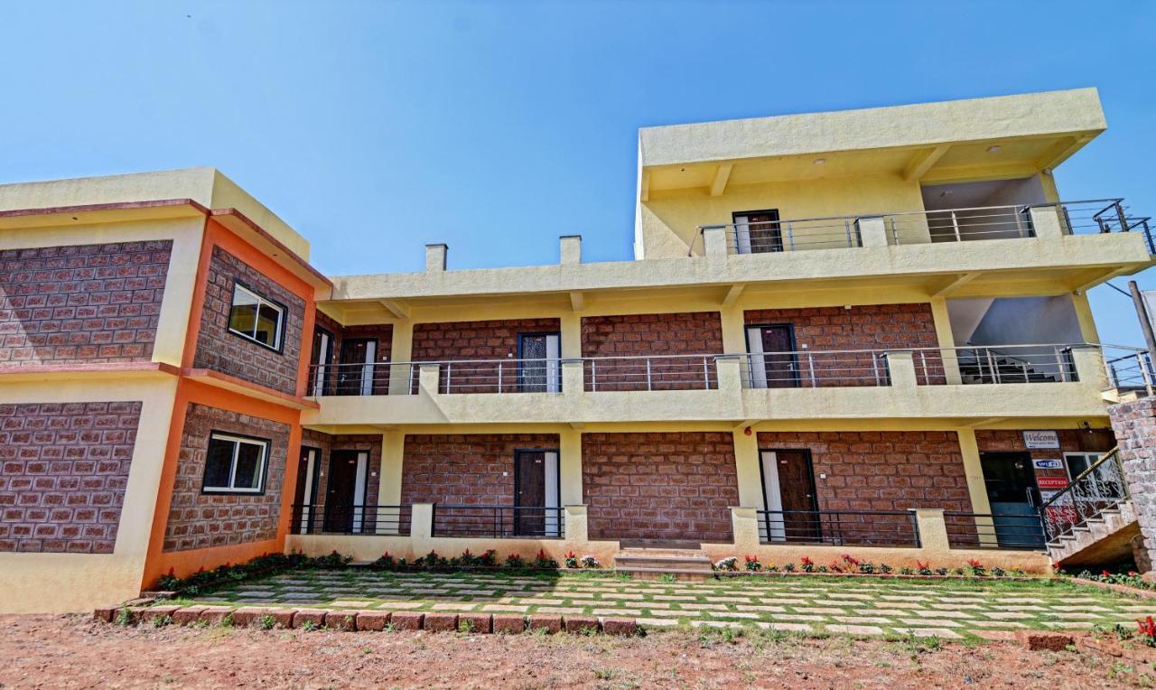 Aditya Hill View Inn Mahābaleshwar Esterno foto